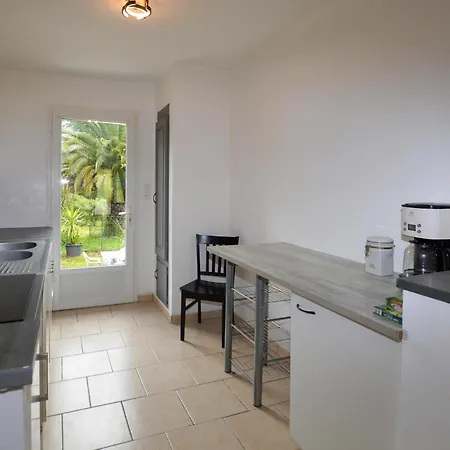 Vakantiehuis 1 Bedroom Awesome In