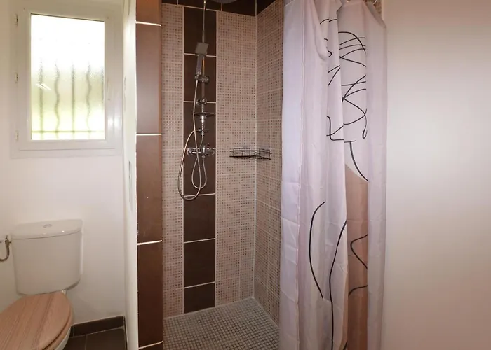 1 Bedroom Awesome In *